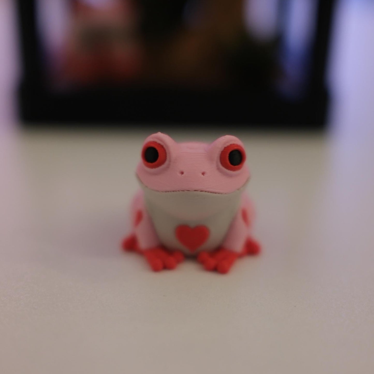 3D Printed Terrarium with Love Frogs