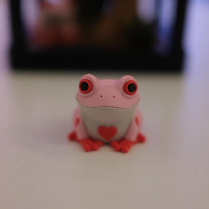 3D Printed Terrarium with Love Frogs